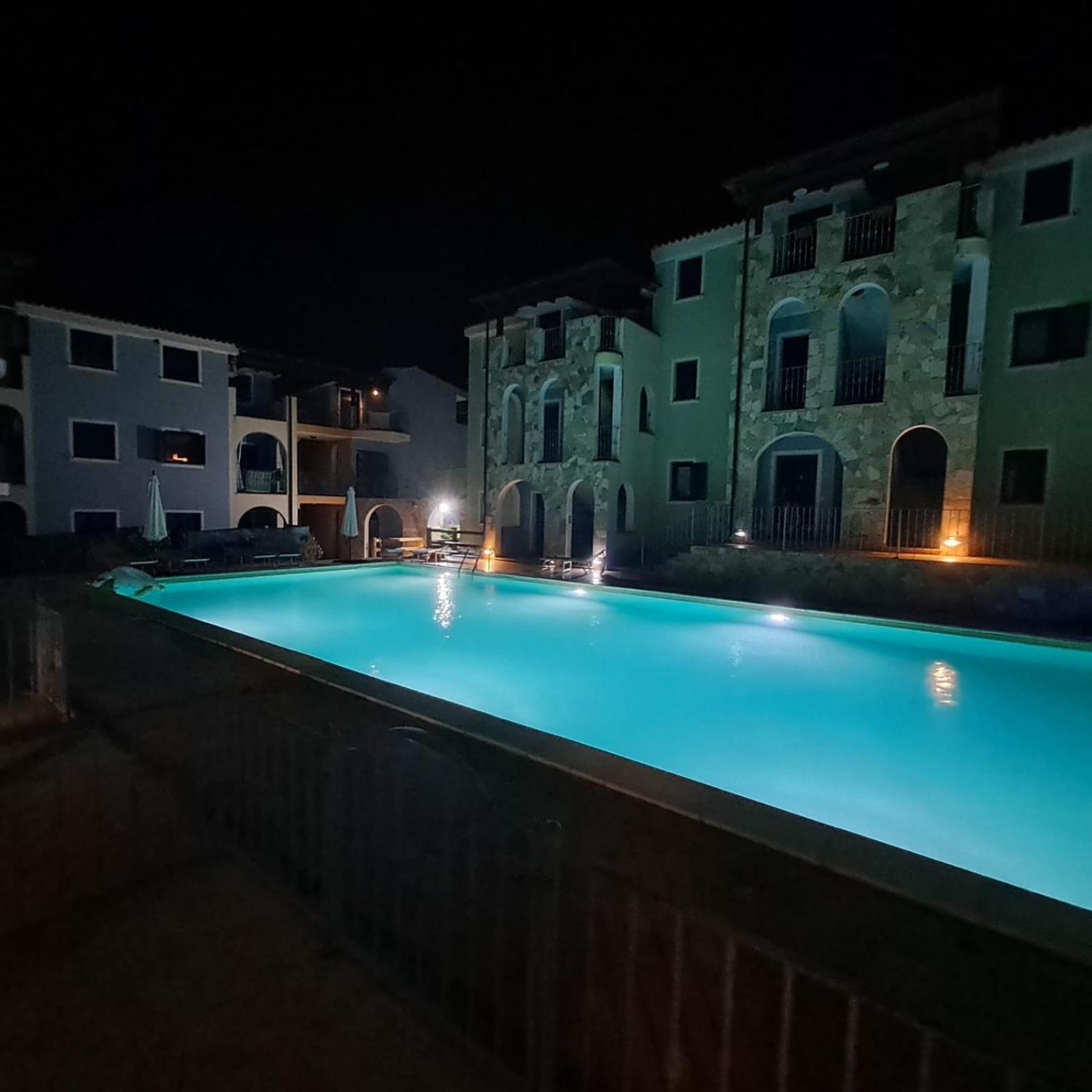 Appartamento Con Piscina Valledoria  Ngoại thất bức ảnh